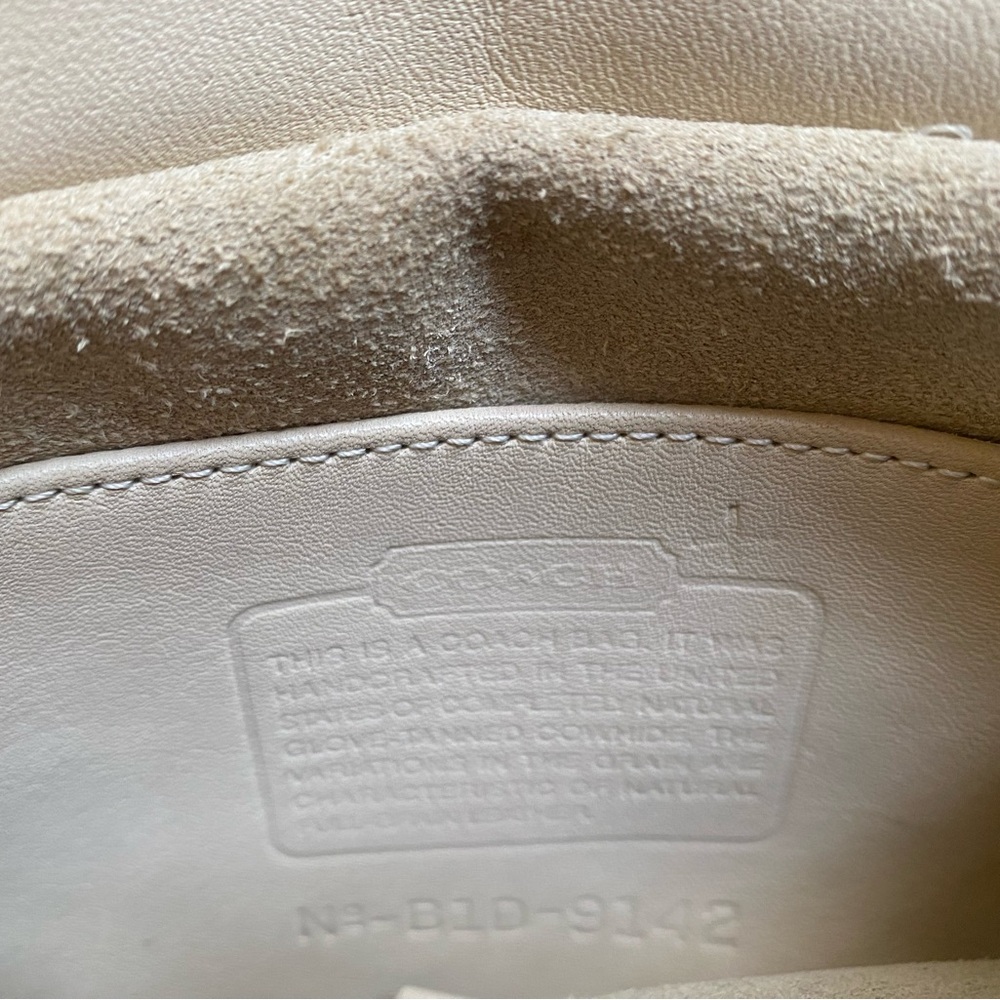 Vintage Coach Cream Leather Cross Body Bag - Picture 9 of 9